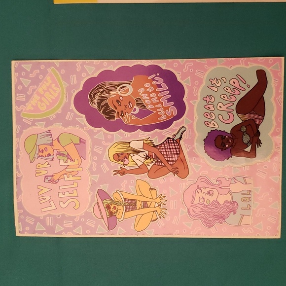 Stocking Stuffer/Advent Calendar Set. Stickers, Jewelry, Hogwarts +more! - Picture 7 of 11